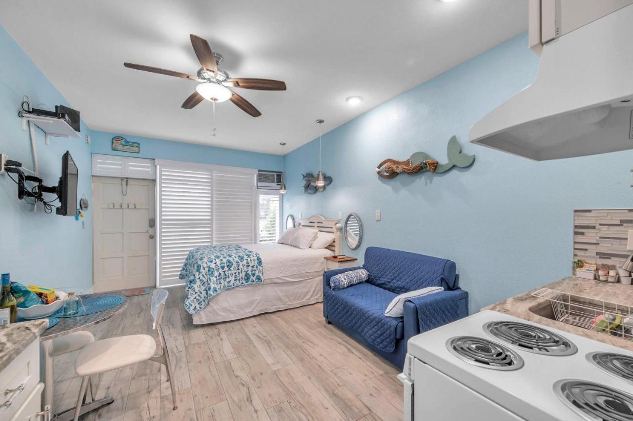 Picturesque Waterfront Studio Clearwater Beach Bagian luar foto